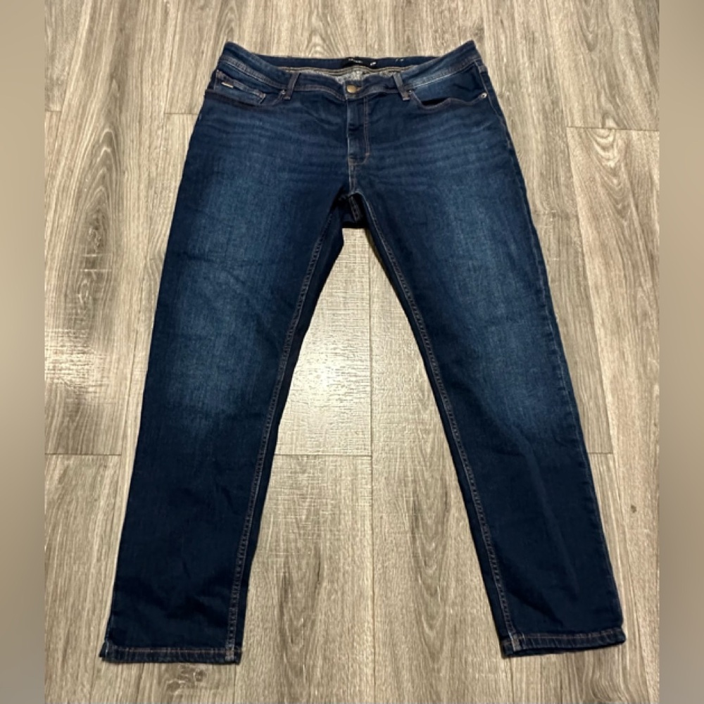 Tahari jeans waist 38